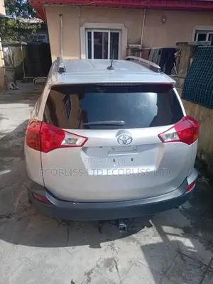 Toyota RAV4 Limited 4dr SUV AWD (2.5L 4cyl 6A) 2015 Gray
