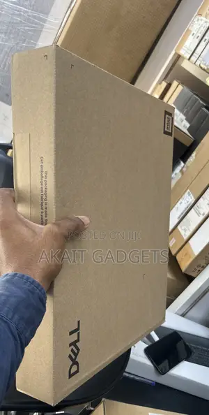 New Laptop Dell 16GB Intel Core i7 SSD 512GB