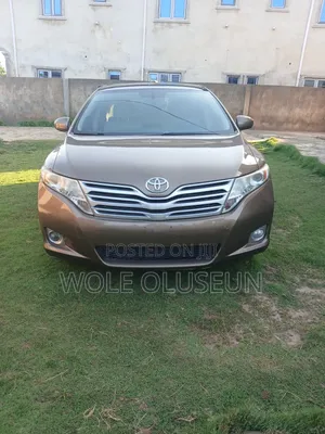 Toyota Venza AWD 2012 Brown