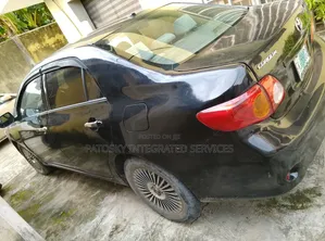 Toyota Corolla 2009 Black