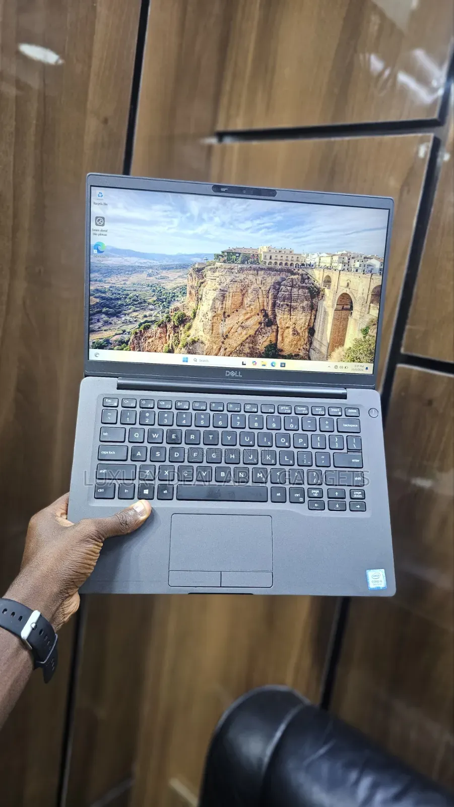 Laptop Dell Latitude 7400 8GB Intel Core i5 SSD 256GB