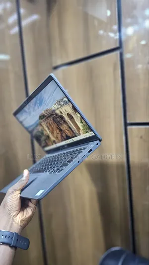 Laptop Dell Latitude 7400 8GB Intel Core i5 SSD 256GB