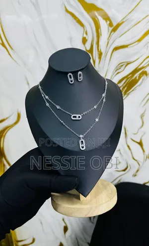 Stoned Layer Necklace