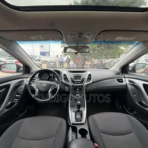 Hyundai Elantra 2015 Red