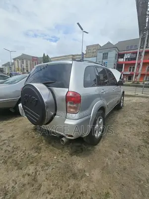 Toyota RAV4 2005 Silver