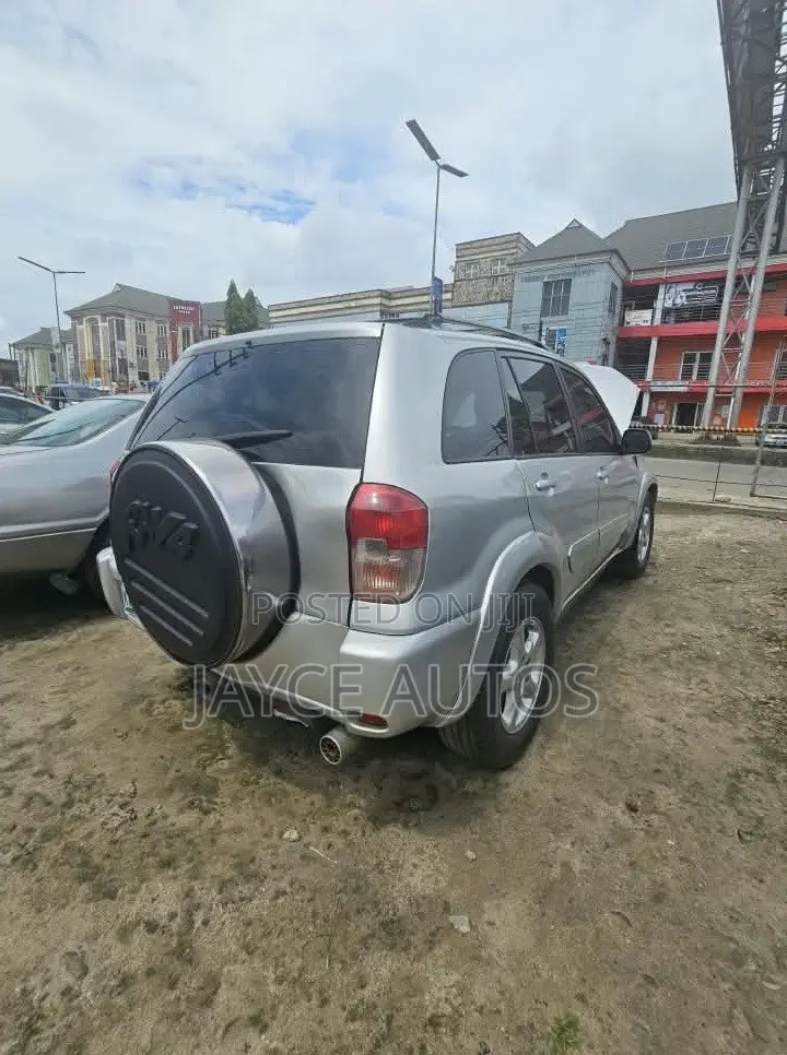 Toyota RAV4 2005 Silver