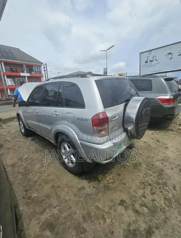 Toyota RAV4 2005 Silver