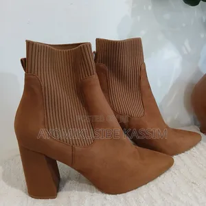Brand New Steve Madden Revenge Ankle Boots