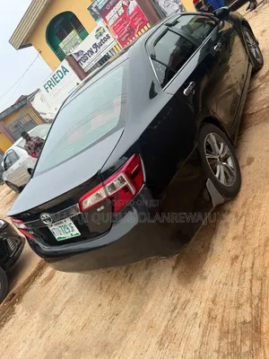 Toyota Camry SE 4dr Sedan (2.5L 4cyl 6A) 2013 Black