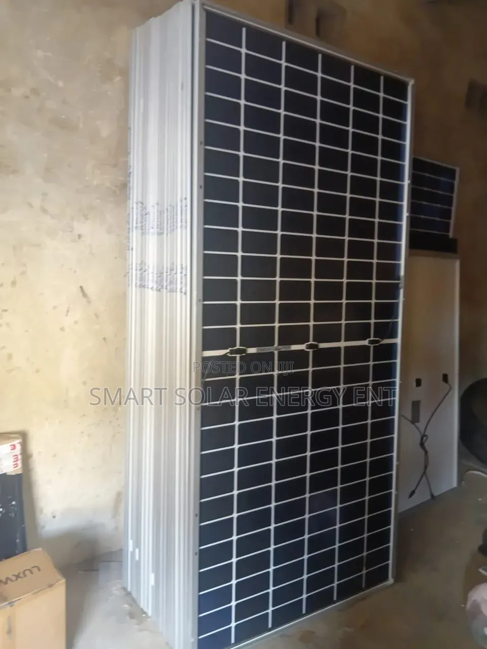 630w Jinko Halfcut Solar Panel