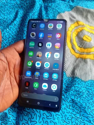 Samsung Galaxy A06 128 GB Black