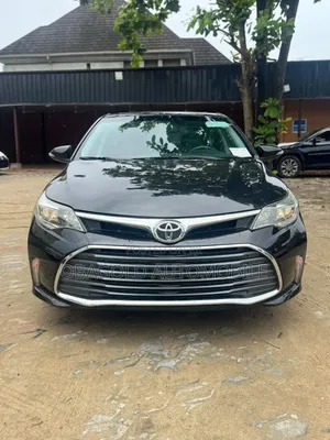 Toyota Avalon XLE Plus Sedan FWD (3.5L 6cyl 6A) 2017 Black