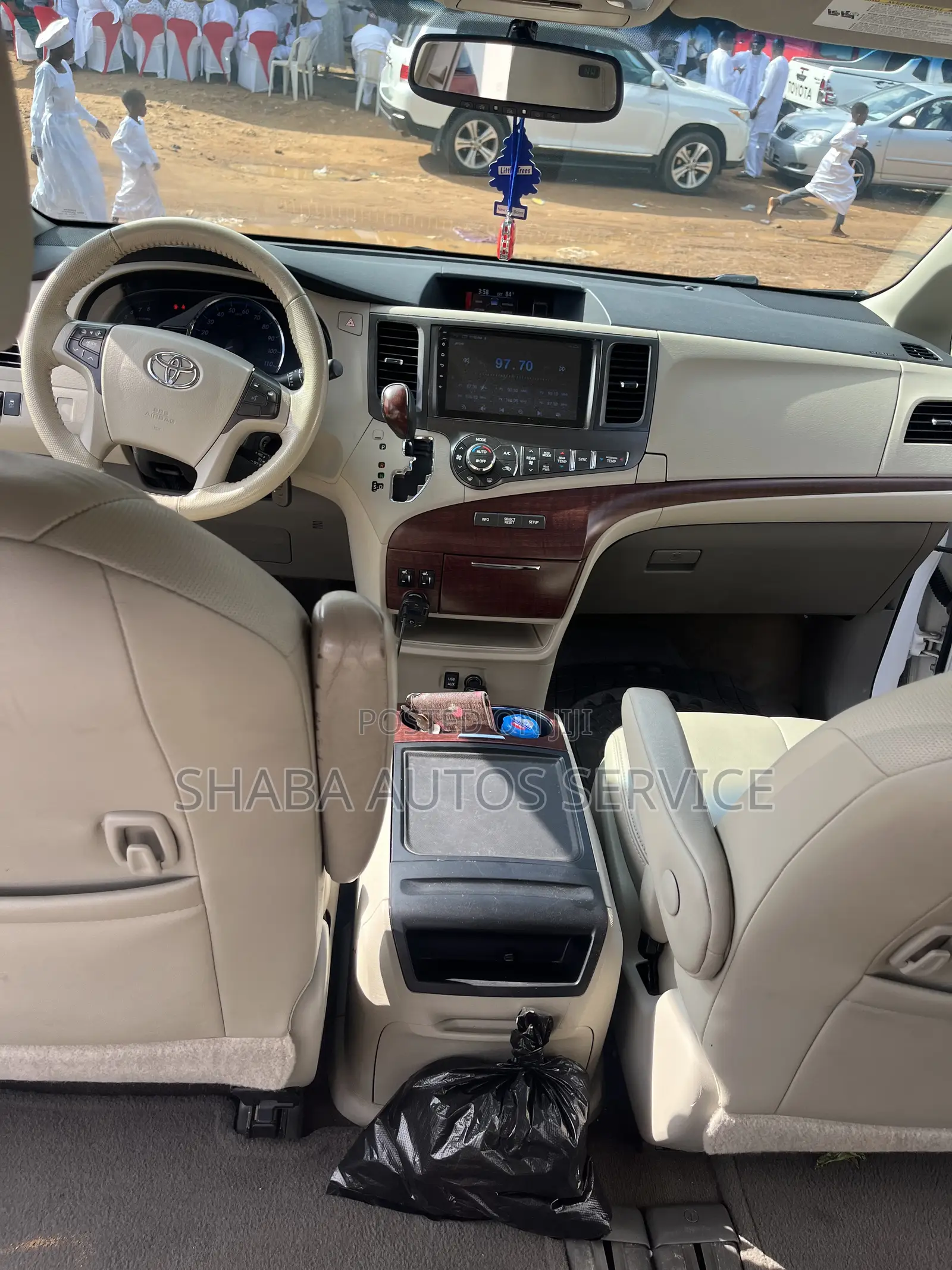 Toyota Sienna 2013 White