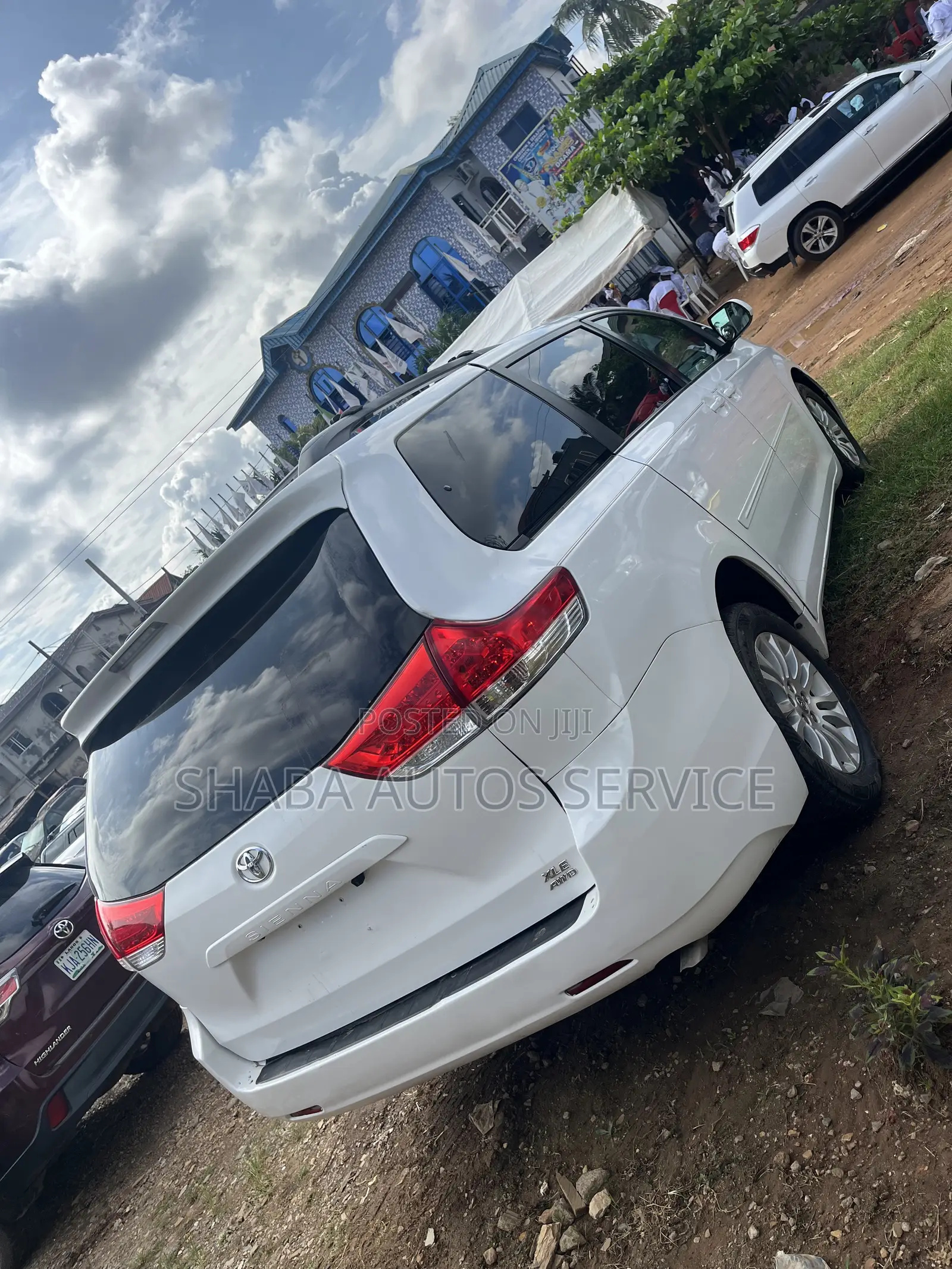 Toyota Sienna 2013 White