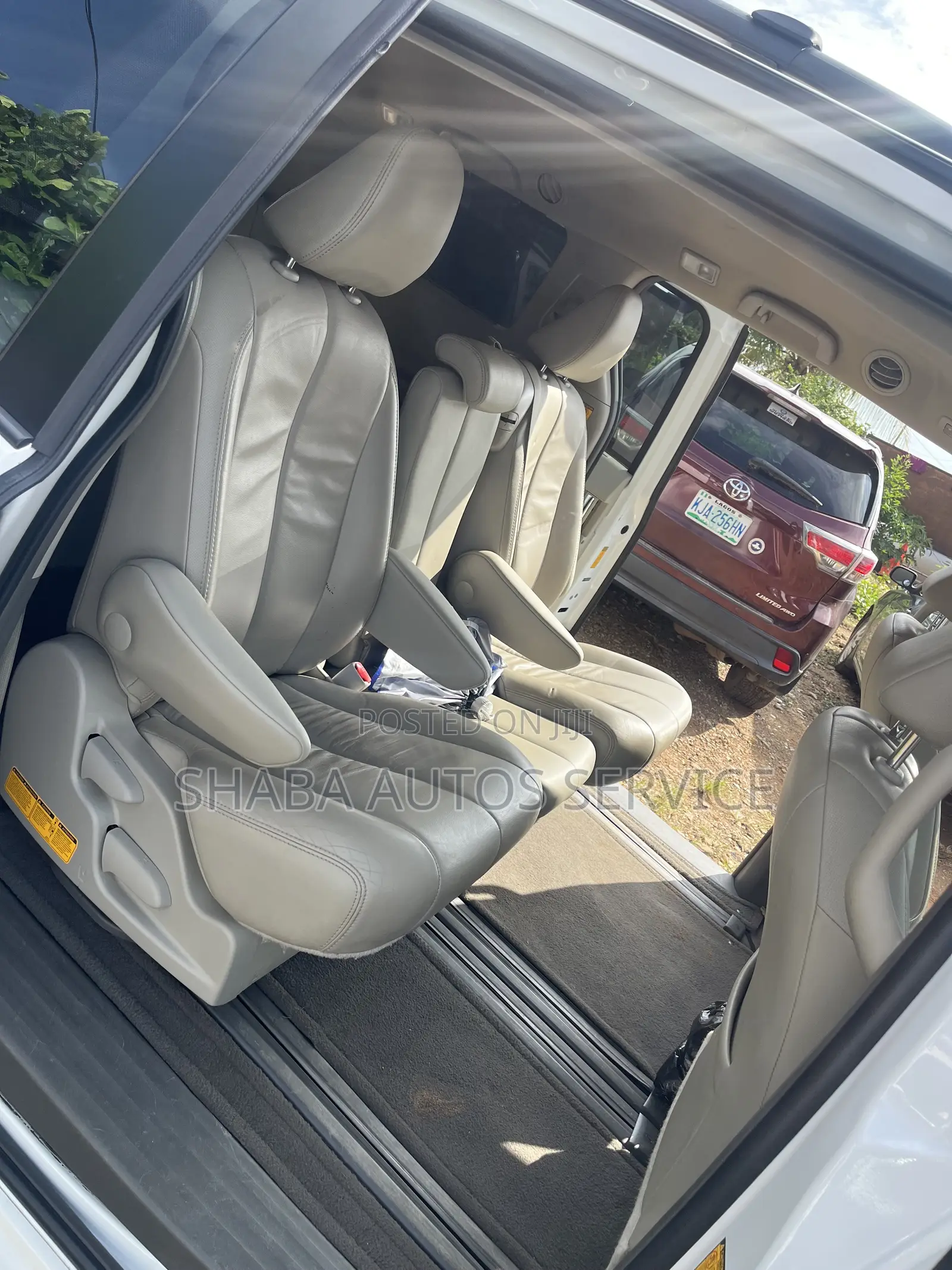Toyota Sienna 2013 White