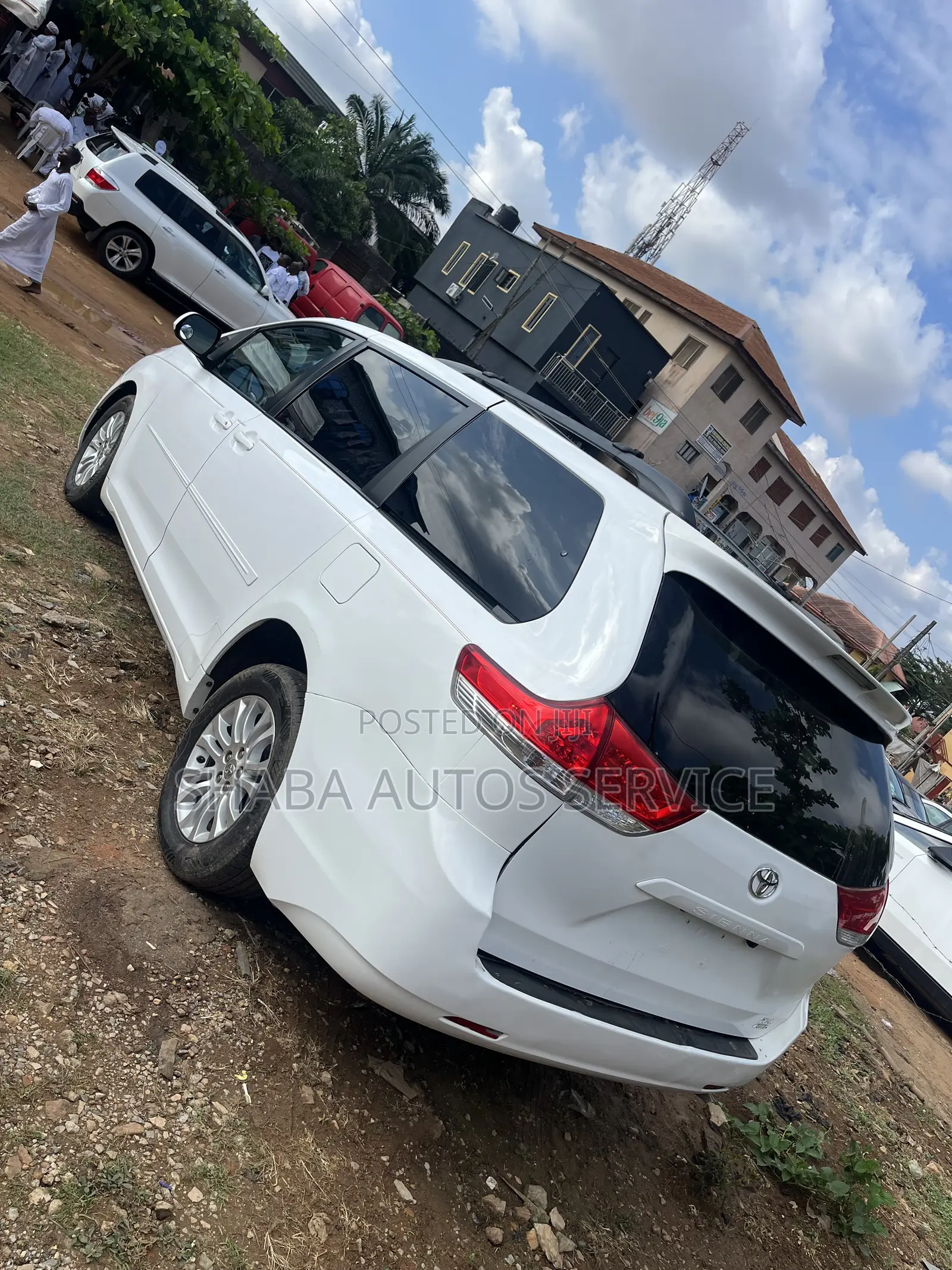 Toyota Sienna 2013 White
