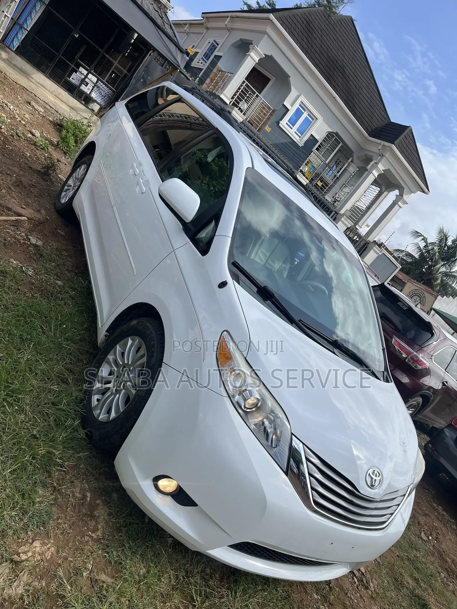 Toyota Sienna 2013 White