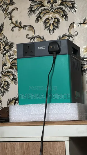MECO 2kwh Solar Generator