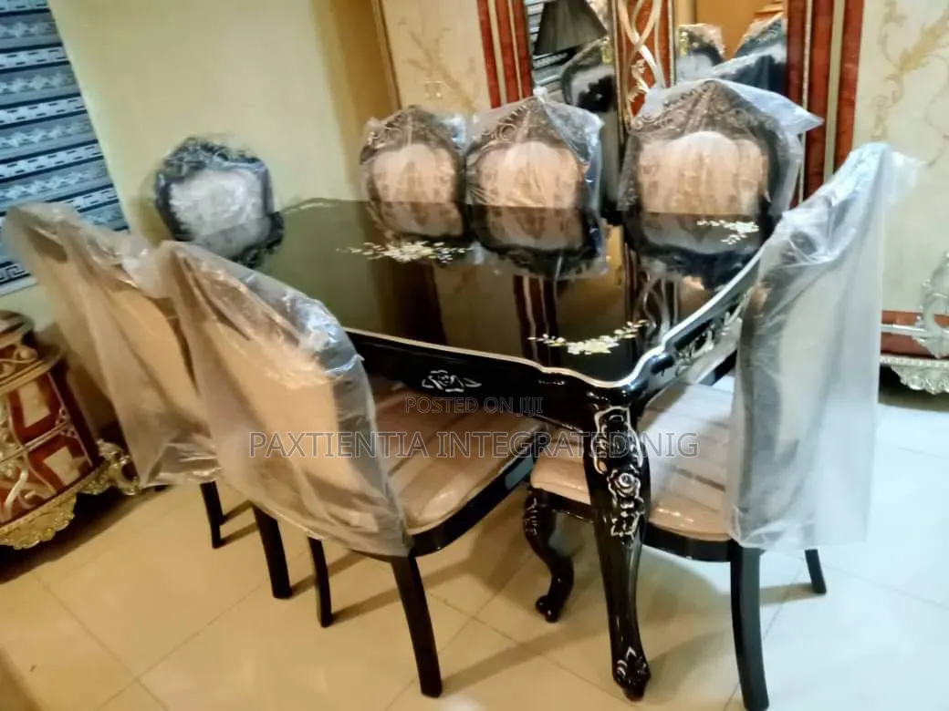 8 Seater Royal Dining