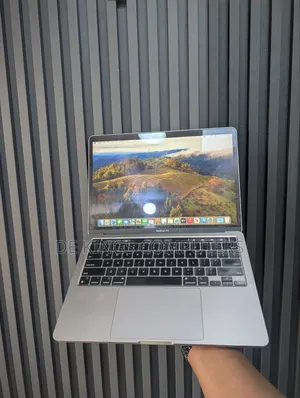 Laptop Apple MacBook Pro 2022 M2 8GB Apple M2 SSD 512GB