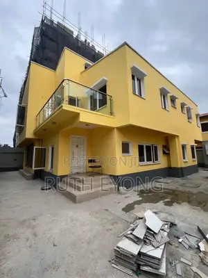 5bdrm House in Lekki Phase 1 for rent