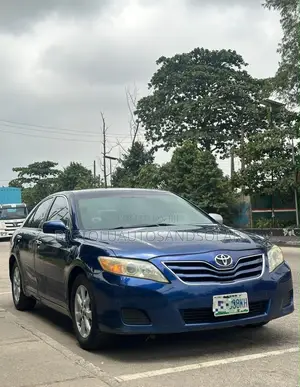Toyota Camry LE 4dr Sedan (2.5L 4cyl 6A) 2011 Blue