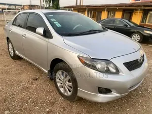 Toyota Corolla 2010 Silver