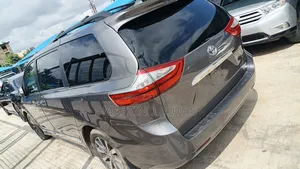 Toyota Sienna 2018 Gray