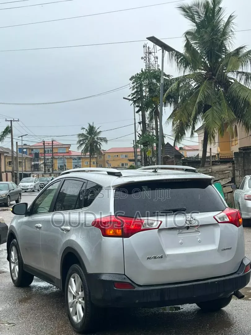 Toyota RAV4 2014 Silver