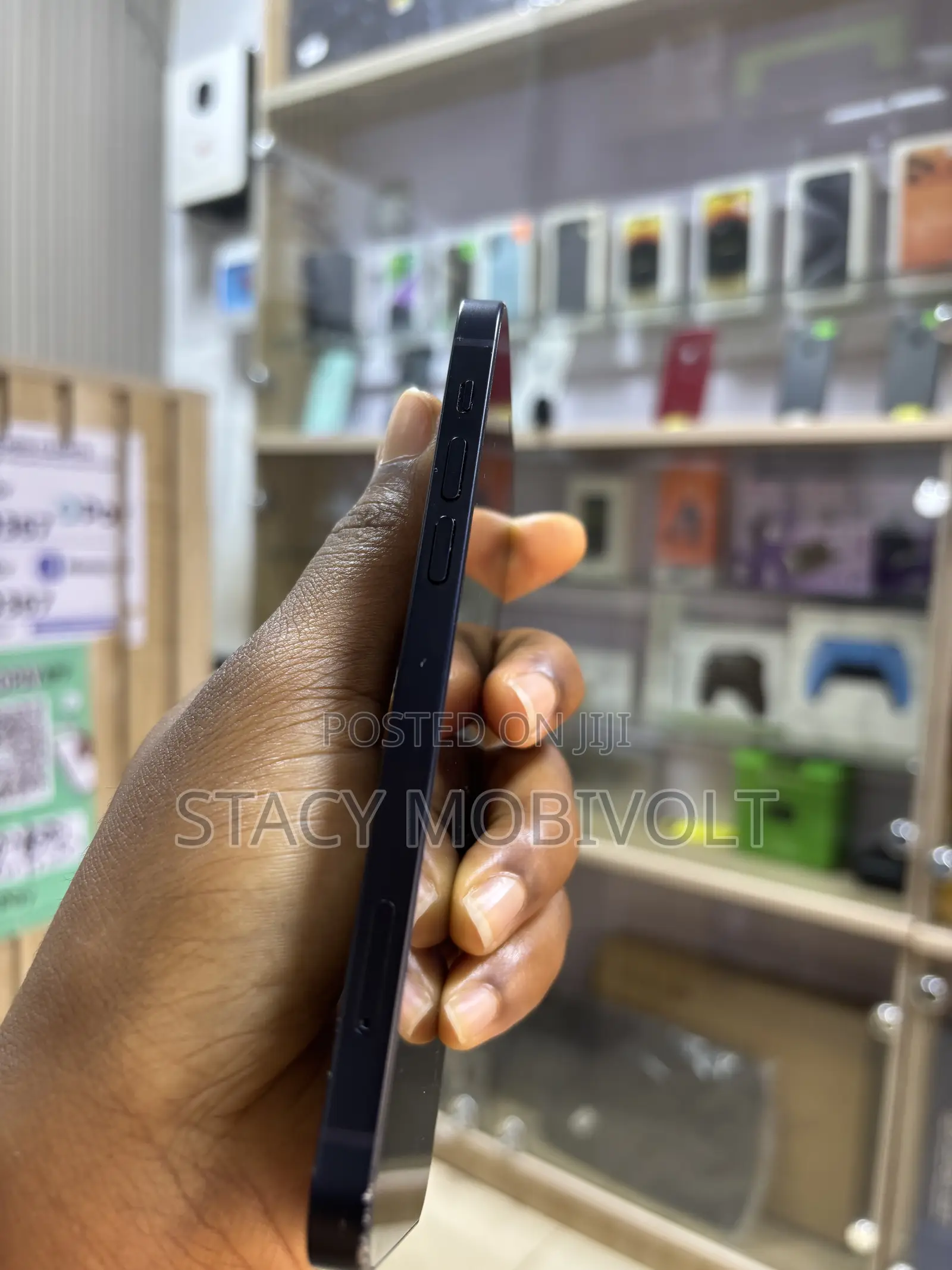 Apple iPhone 12 64 GB Black