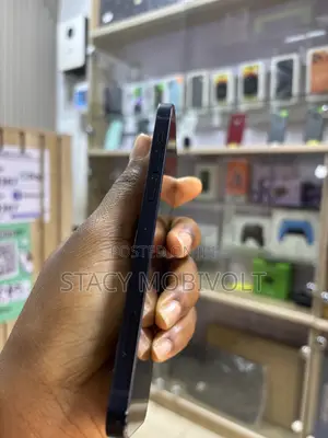 Apple iPhone 12 64 GB Black