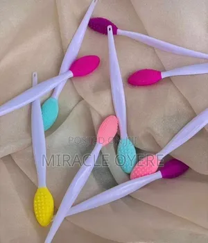 Lipgloss and Face Care
