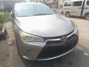 Toyota Camry SE 4dr Sedan (2.5L 4cyl 6A) 2015 Silver