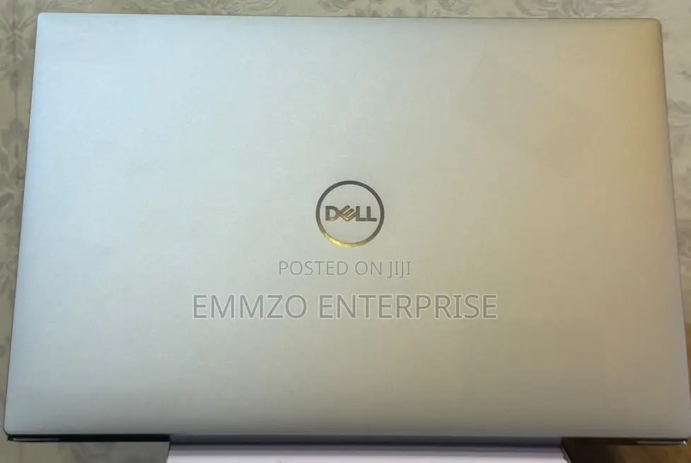 Desktop Computer Dell Precision 5720 32GB Intel Core i7 SSD 1T