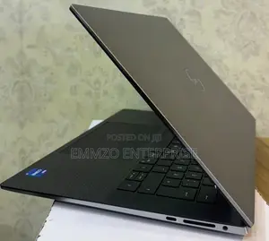 Desktop Computer Dell Precision 5720 32GB Intel Core i7 SSD 1T