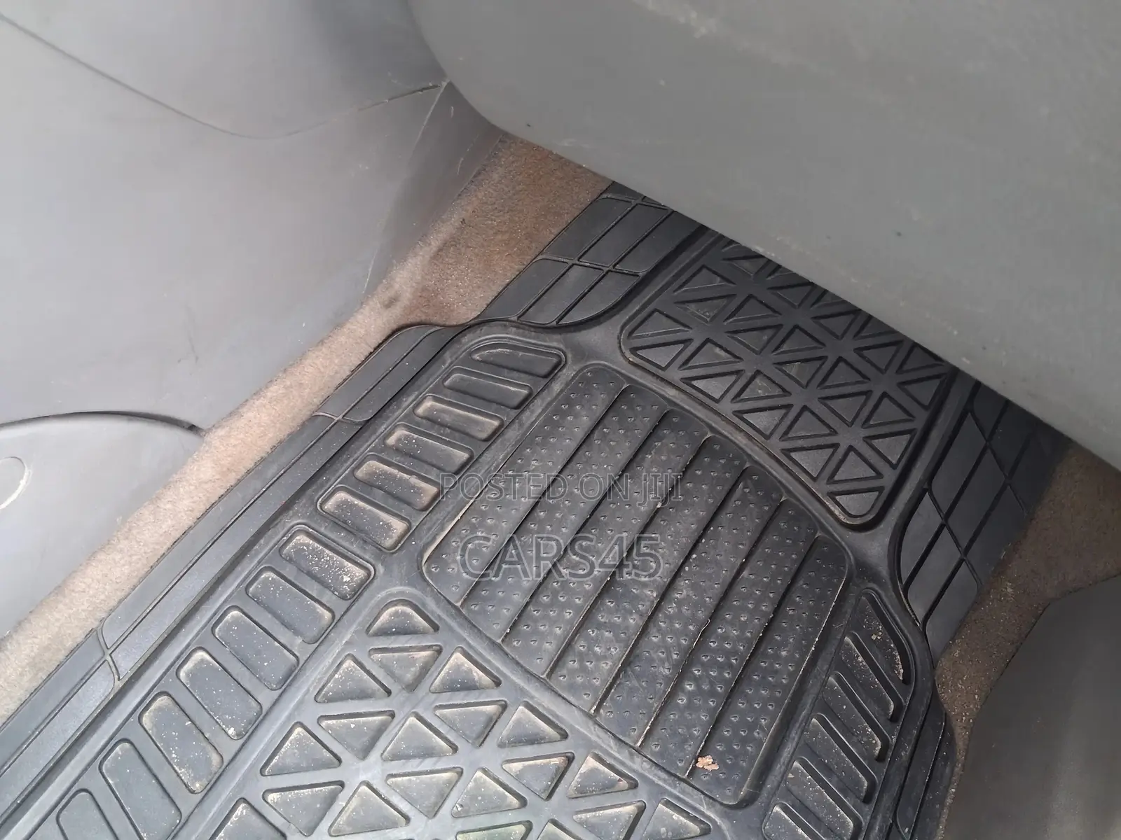 Kia Rondo 2007 Gray
