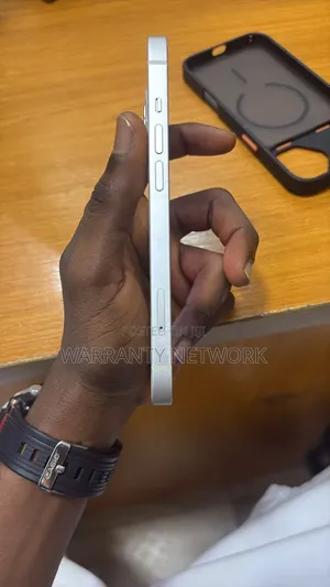 Apple iPhone 13 128 GB White