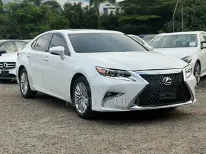 Lexus ES 2015 White