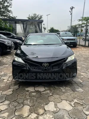 Toyota Camry LE FWD (2.5L 4cyl 8AM) 2018 Black