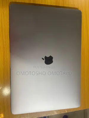 Laptop Apple MacBook Pro 2017 16GB Intel Core i7 SSD 512GB