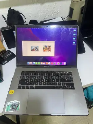 Laptop Apple MacBook Pro 2017 16GB Intel Core i7 SSD 512GB