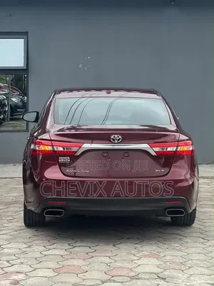 Toyota Avalon XLE Premium Sedan FWD (3.5L 6cyl 6A) 2013 Burgundy