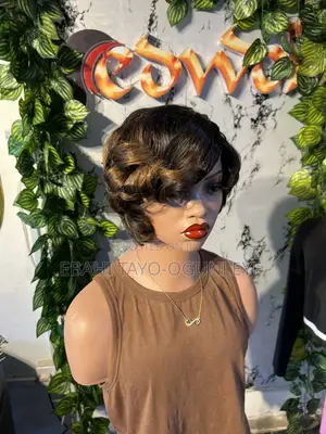 Side Fringed Pixie Short