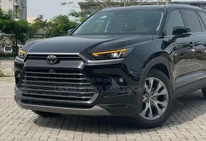 Toyota Highlander 2024 Black