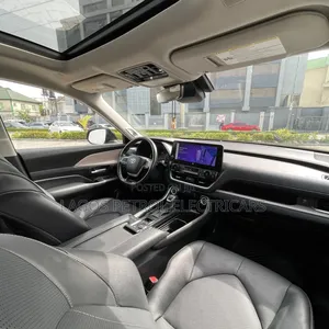 Toyota Highlander 2024 Black