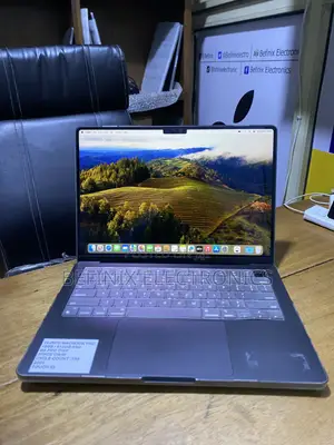 Laptop Apple MacBook Pro 2023 M3 Pro 18GB Apple M3 Pro SSD 512GB