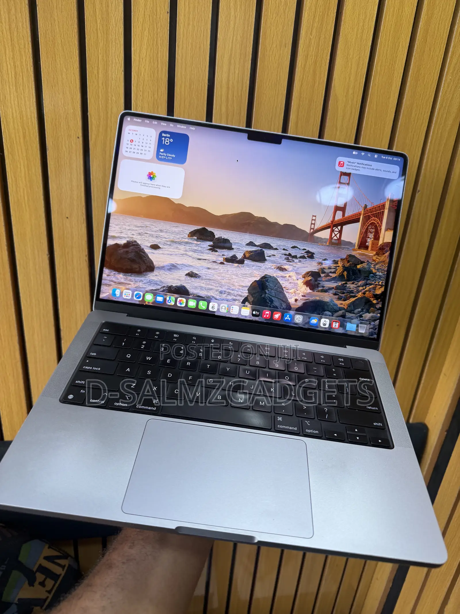 Laptop Apple MacBook Pro 2021 M1 16GB Apple M1 Pro SSD 512GB