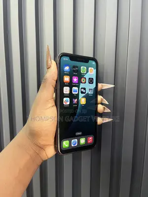 Apple iPhone XR 128 GB Red