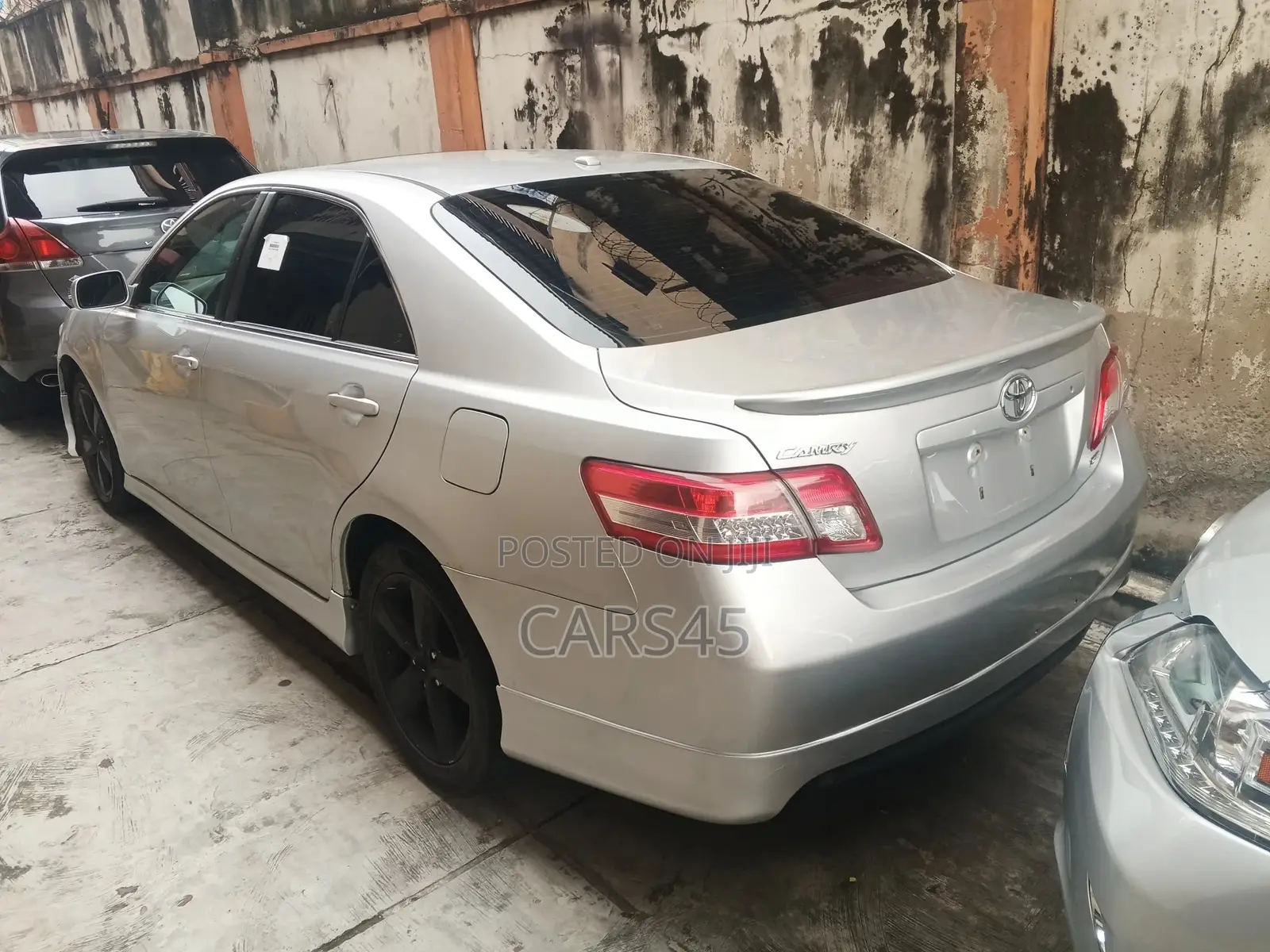 Toyota Camry 2011 Silver