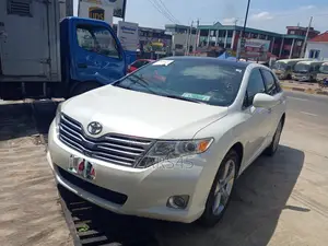 Toyota Venza 2009 White